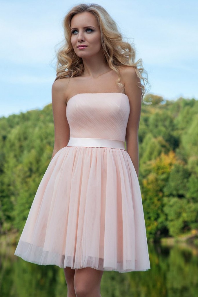 Quelle est la longueur idéale pour sa robe bustier ? Mon de beauté